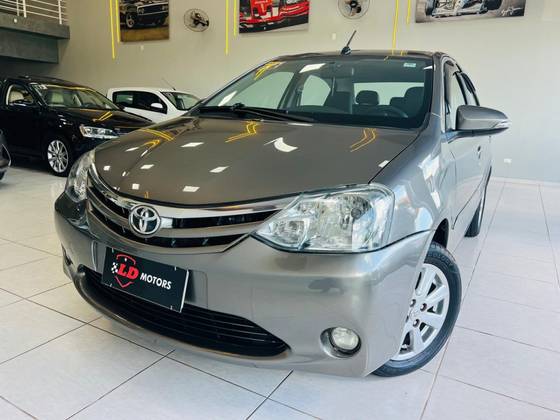 TOYOTA ETIOS 1.5 XLS SEDAN 16V FLEX 4P AUTOMÁTICO TOYOTA ETIOS 1.5 XLS SEDAN 16V FLEX 4P AUTOMÁTICO